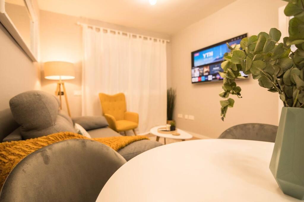 Luxury & Cosy City Center-Wifi Малага Экстерьер фото