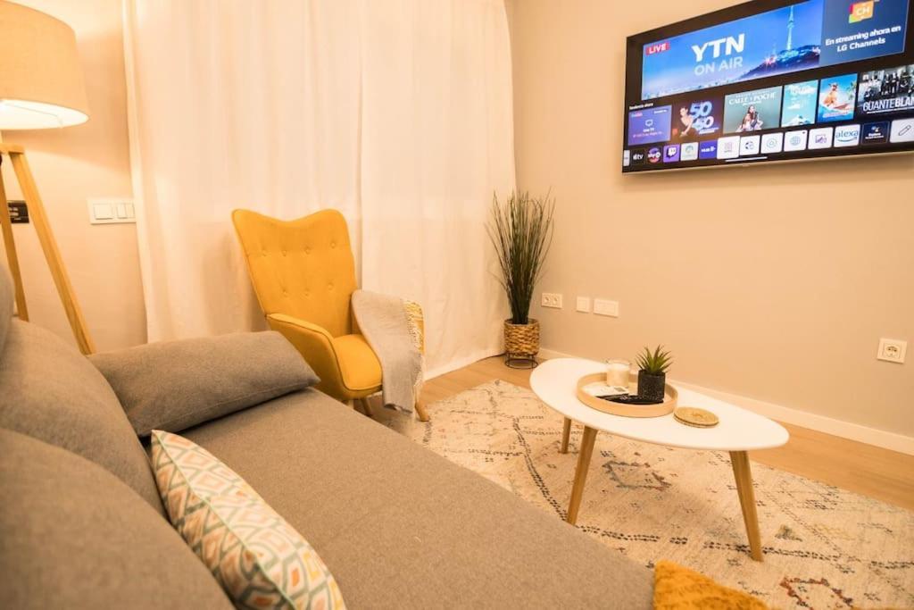 Luxury & Cosy City Center-Wifi Малага Экстерьер фото